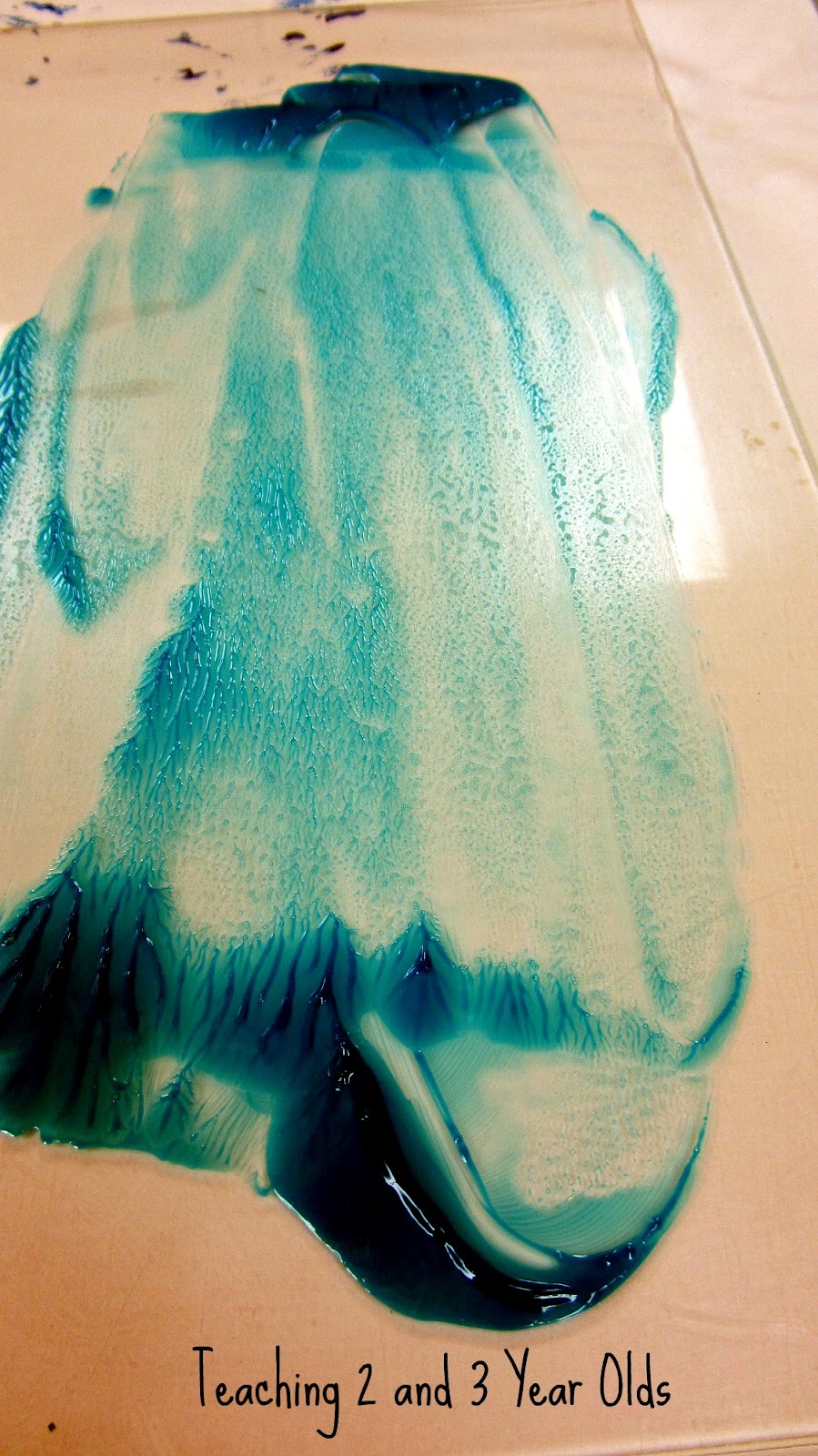 Teaching 2 and 3 Year Olds Toddler Painting with Brayers