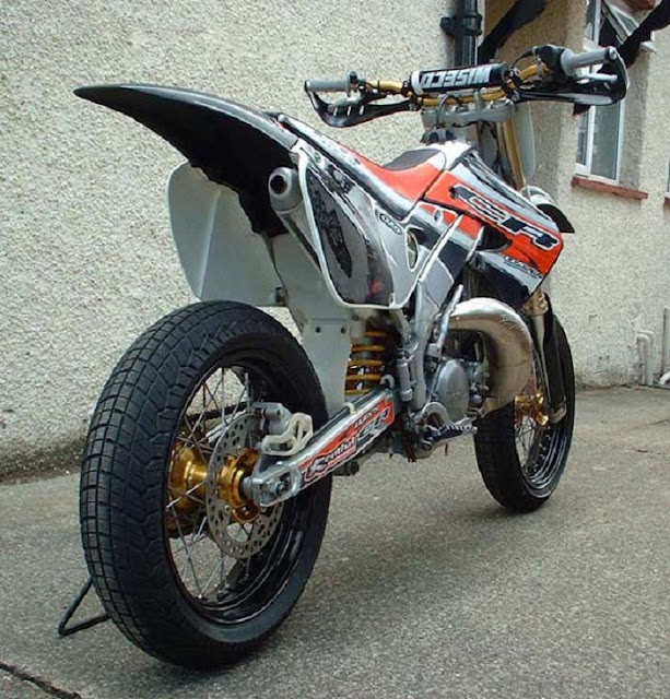donk untuk memodifikasi motor trailnya seperti yang ada di gambar donk untuk memodifikasi motor trailnya seperti yang ada di gambar
