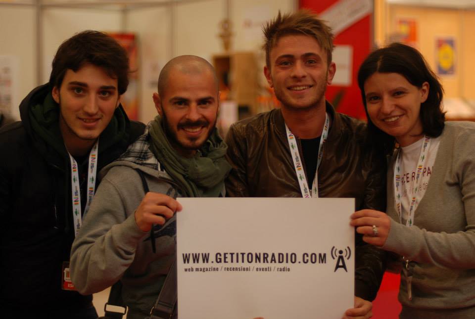 incontrare persone conosciute online