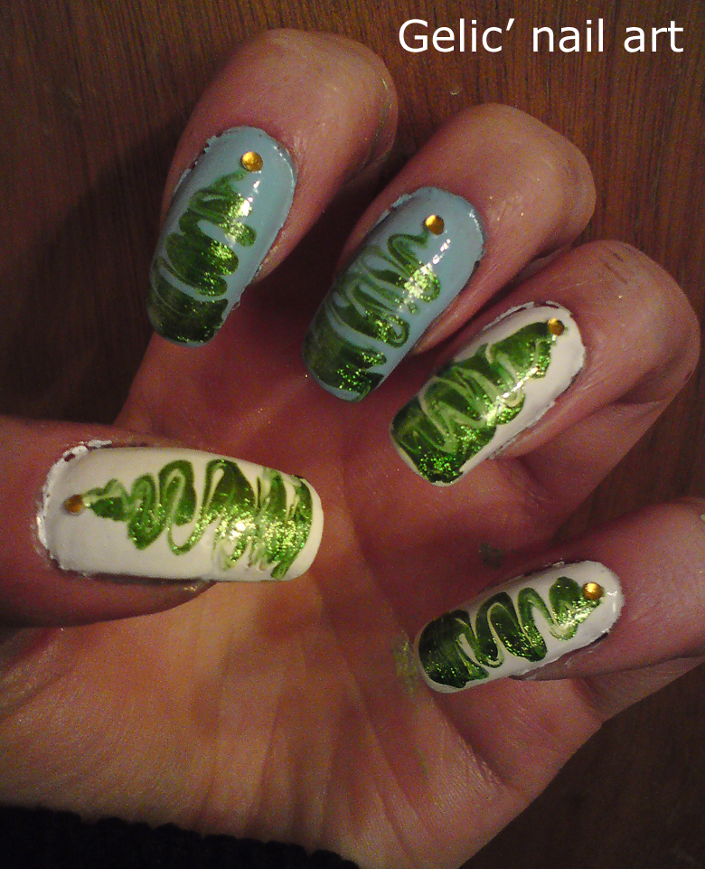 Gelic' nail art Christmas tree nail art