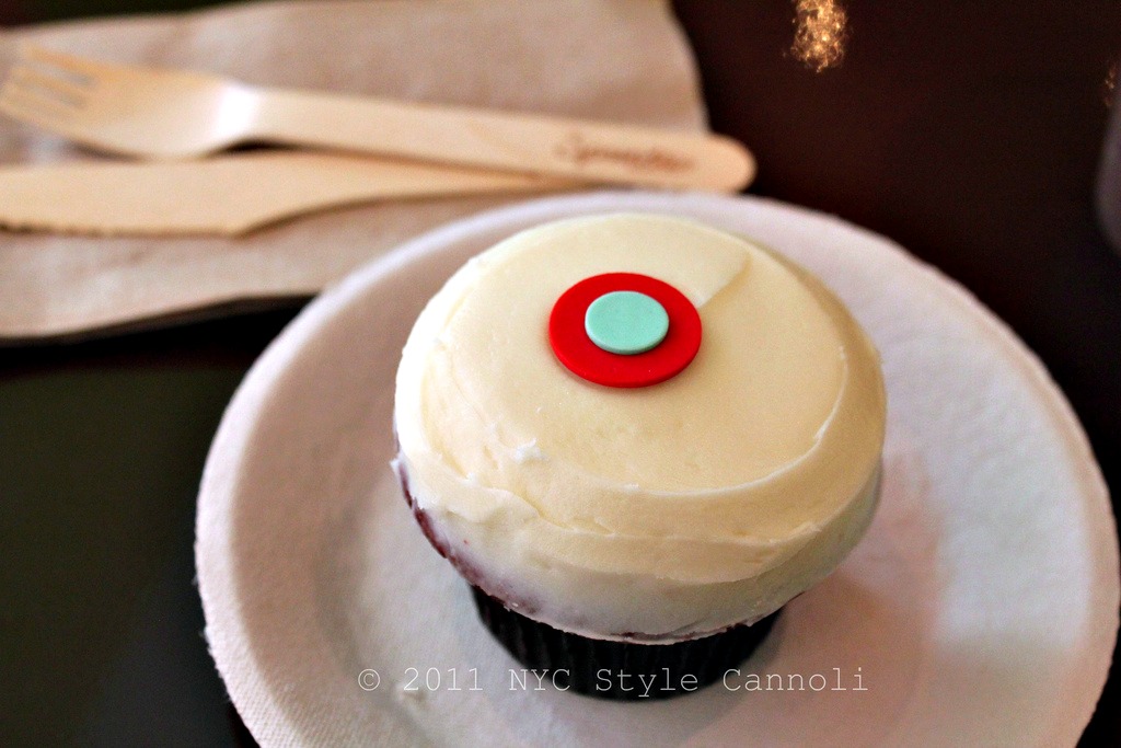 Sprinkles Cupcakes in New York City NYC, Style & a little Cannoli