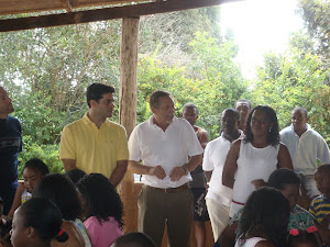Dr. Cláudio é recebido pelos moradores da comunidade rural do Taquaral