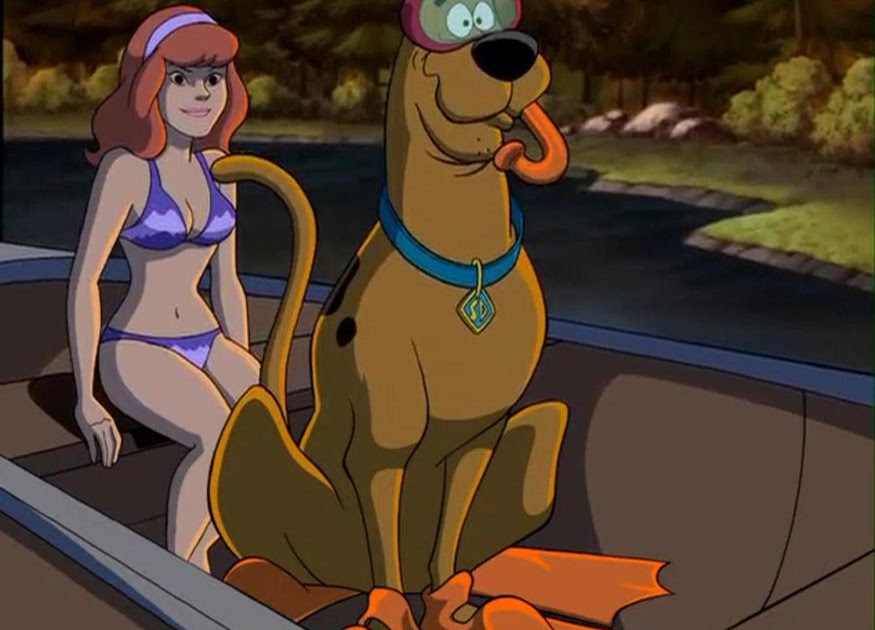 ESPAÑOL: Daphne, como se ve en la película Scooby-Doo: Un verano espeluznan...