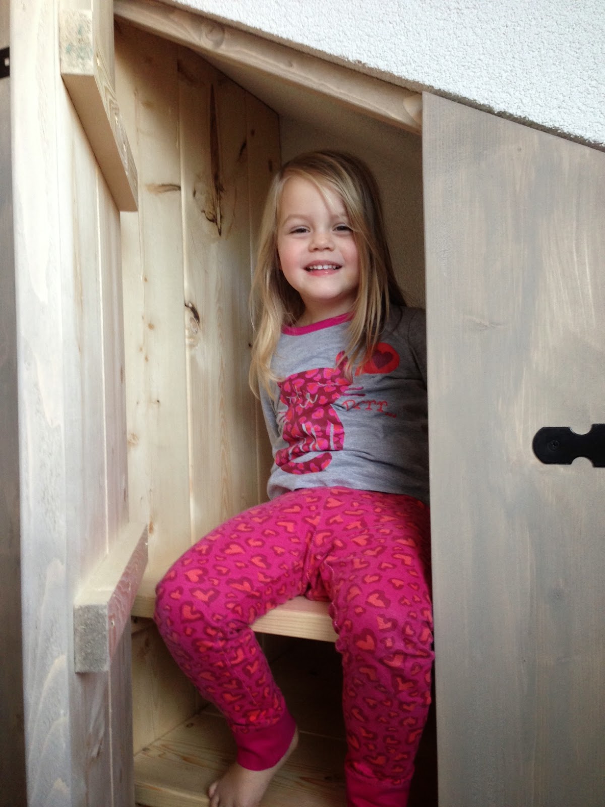 Wonen a la mar: ⥠inbouwkast op zolder