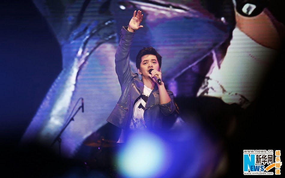 Singer Li Jian performs at concert in Changsha China Entertainment News