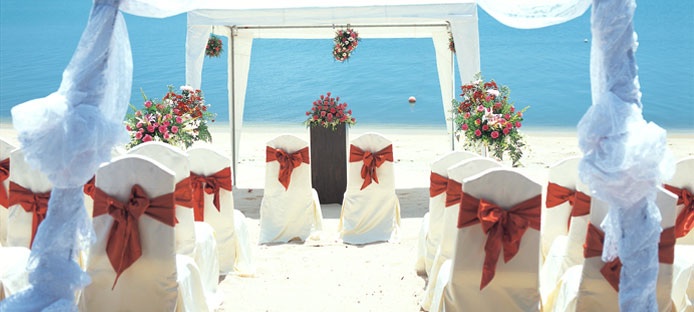 The beach and the wedding Beach Wedding Decorations