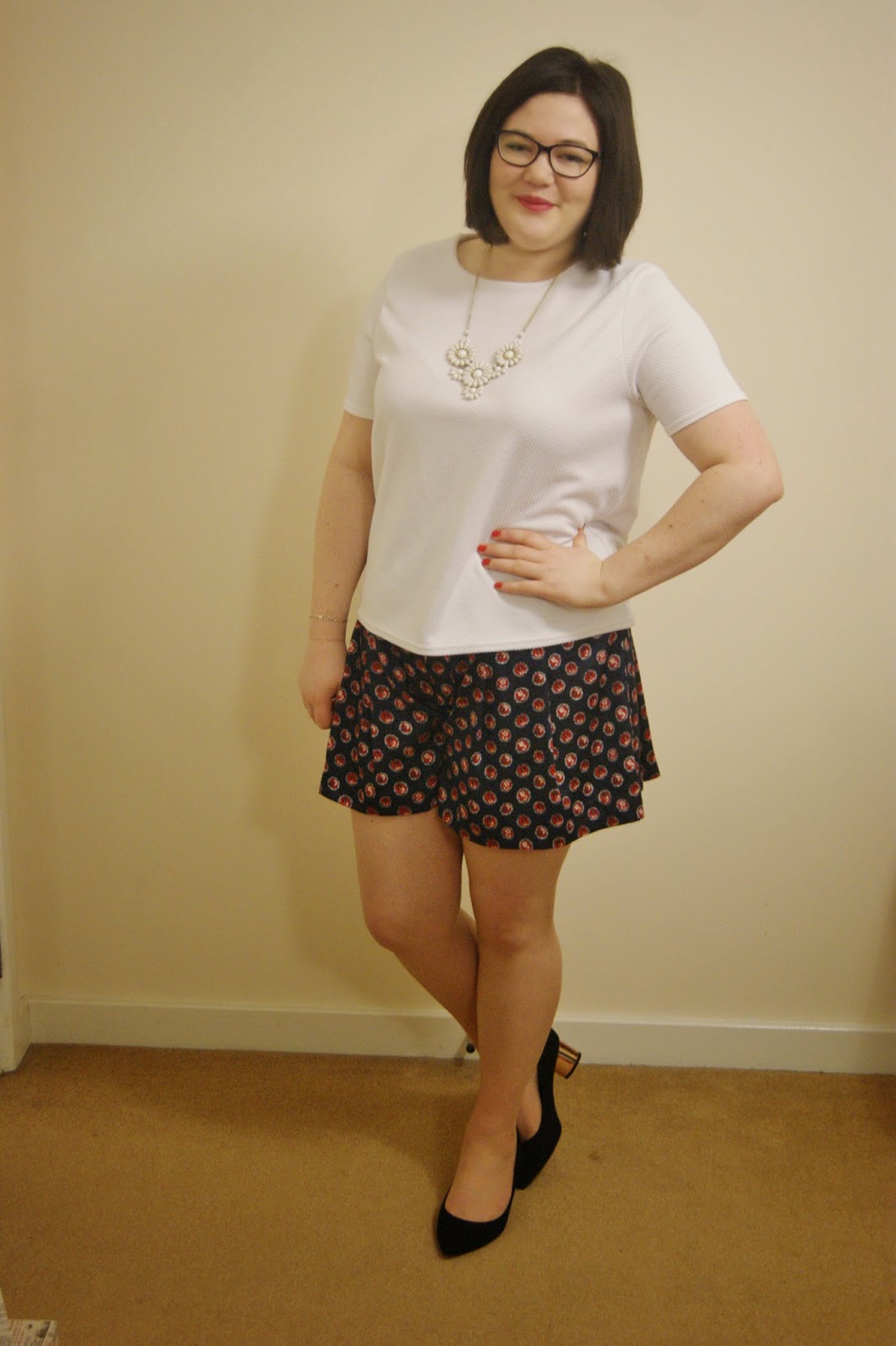 Styling shorts for work... Frills 'n' Spills