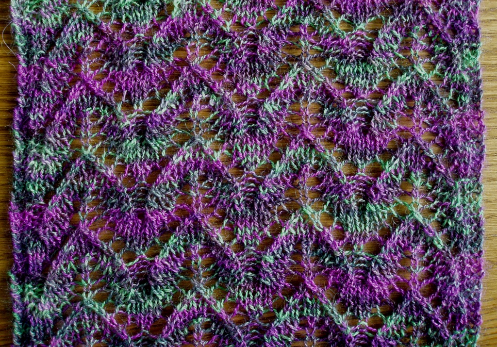 Knitting Now and Then: Lacy birthday scarf II