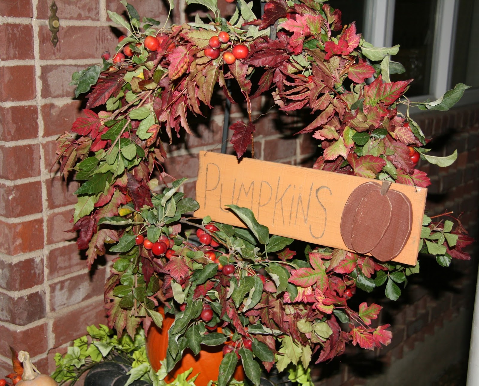 Decorated Mantel Natural Splendor Make Your Own Living Wreath