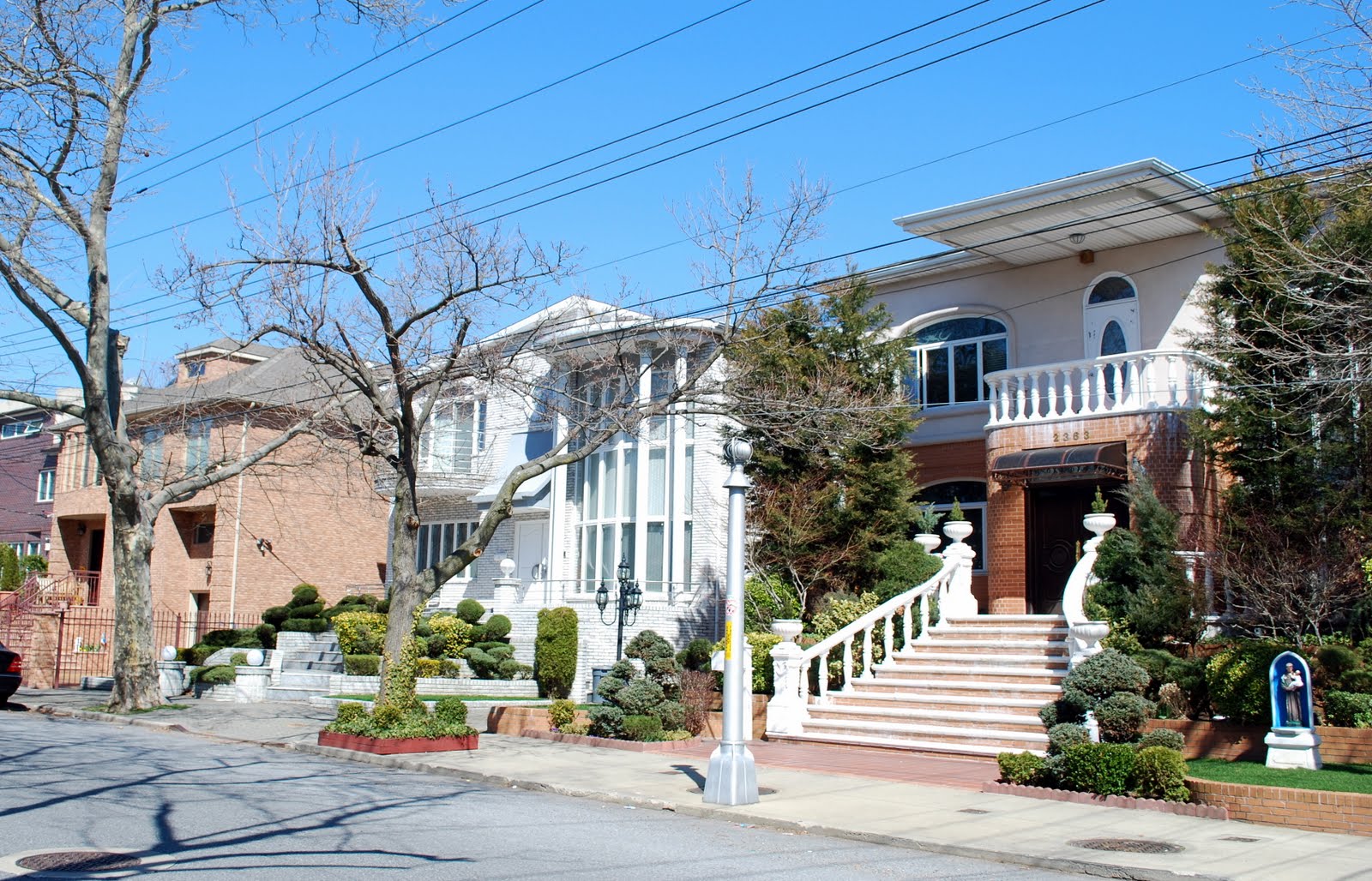 Mille Fiori Favoriti Beautiful Homes in Mill Basin, Brooklyn