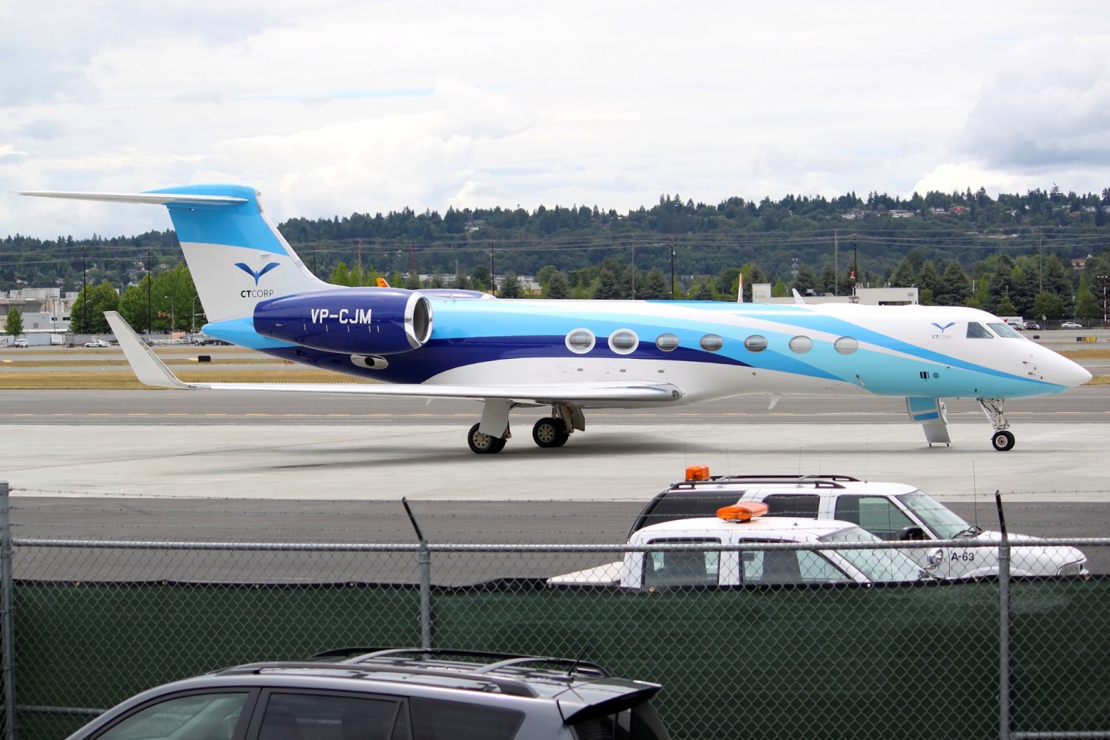 Aero Pacific Flightlines Stunning G550 at Boeing Field