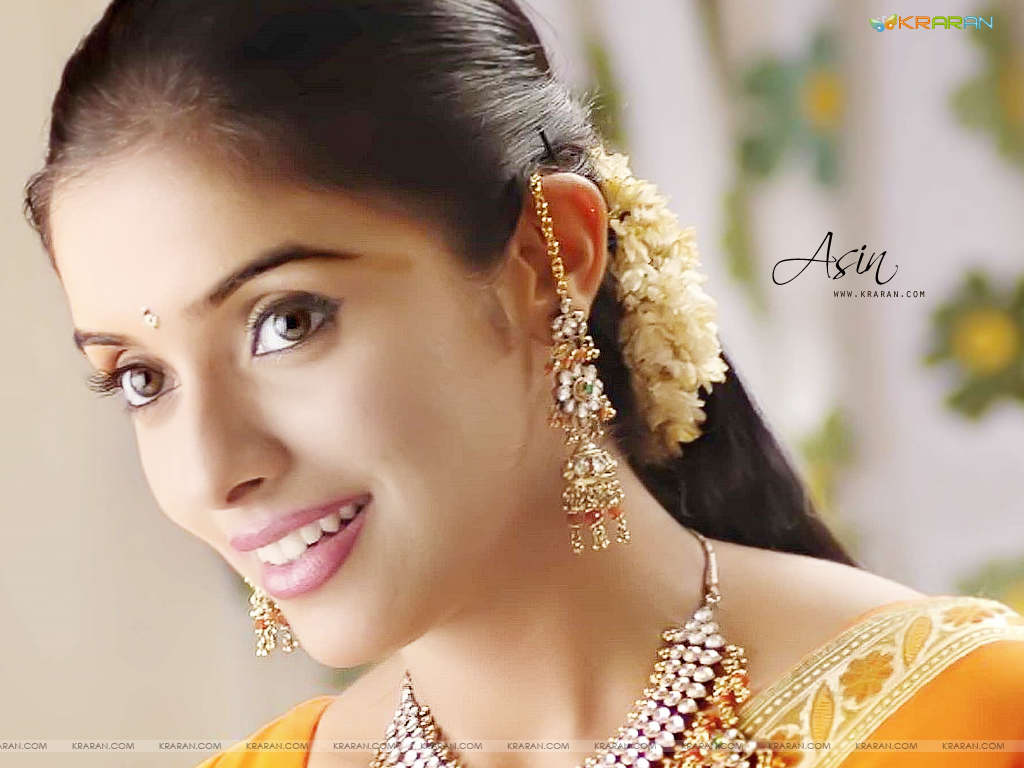 http://4.bp.blogspot.com/-Nmi3oMaafXY/UAmwG79XMFI/AAAAAAAAAWs/1sL4zEkYK8k/s1600/asin%252Bhot%252Bwallpaper%252Bin%252Bsaree.jpg