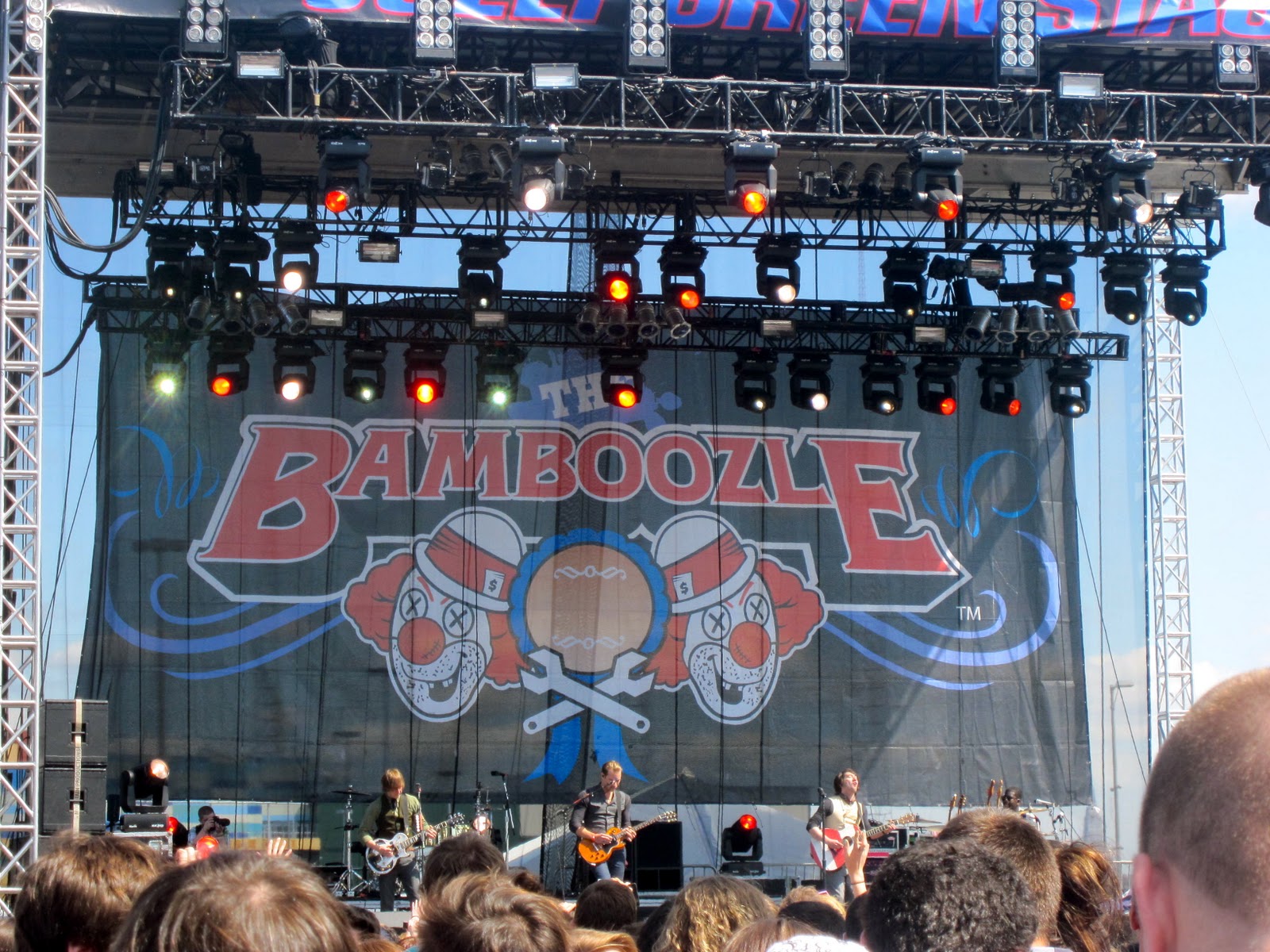 Brainy Intelligent Thoughts on Concert Habits The Bamboozle Festival