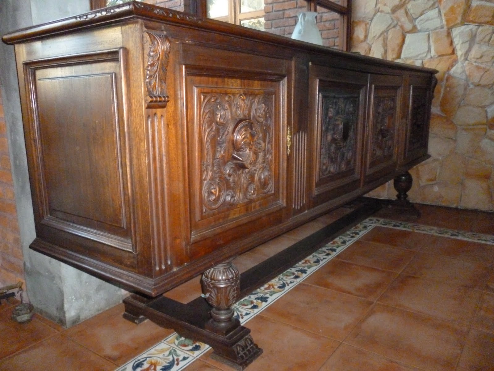 Remates Muebles antiguos de categoría. Lote I