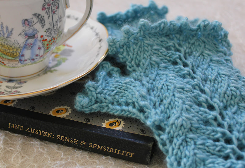 The Flitter Knitter Elinor's Tea Gloves