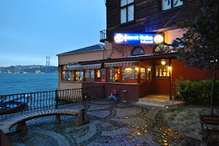 Ismet Baba Ismet baba, Seafood, Bosphorous Sea, Fatih Atacan Temel, Turkish Airlines, Turkey, Istanbul, tourism, travel destination, travel plans, Great Airline, Best places to visit, tips for travelling to turkey, Turkey vacation, Travelogue, Blog, Travel Blog, Turkish food, Turkish drinks, red alice rao, redalicerao