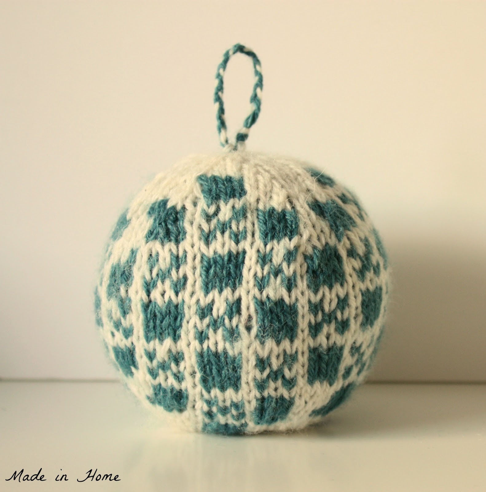 Made in Home: Making baubles {Patterns Review}