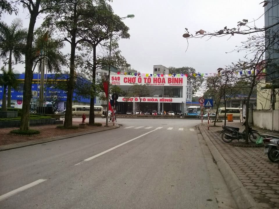 Ảnh nhìn từ trong dự án ra ngoài đường Nguyễn Văn Cừ
