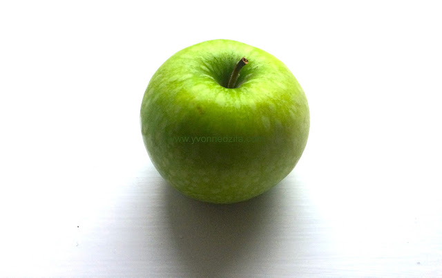 5 tips and tricks to keep you fuller for longer eat a crunchy apple