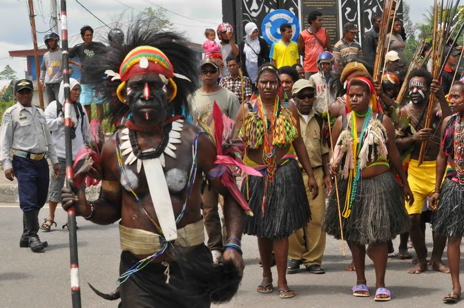 Pakaian Adat Papua Papua Culture Pakaian Adat Papua Papua Culture