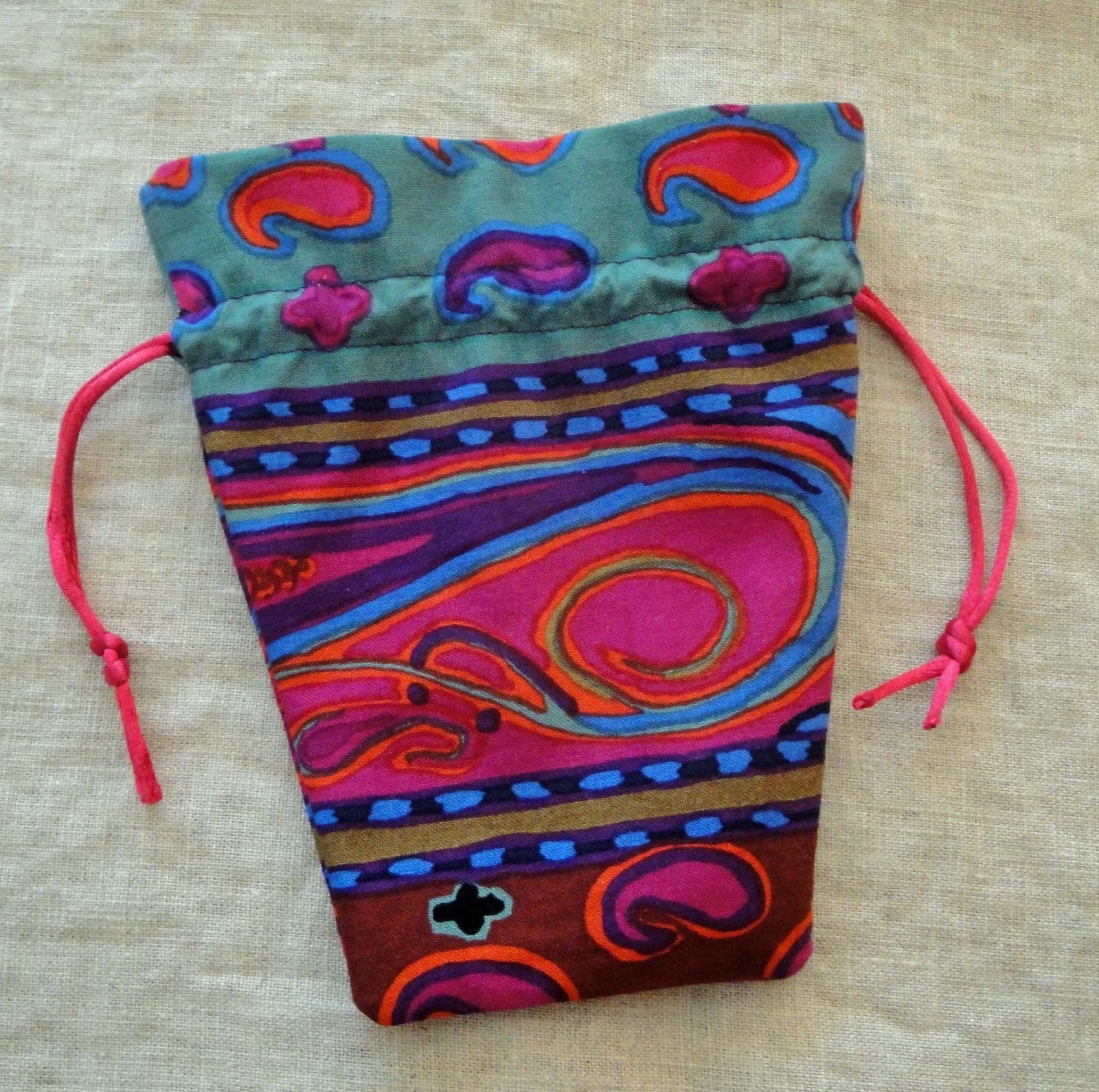 Bits and Pieces GO! Tumbler Gift Bags