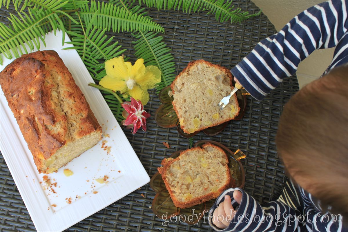 GoodyFoodies Recipe Banana Pineapple Loaf / Cake (Martha Stewart)