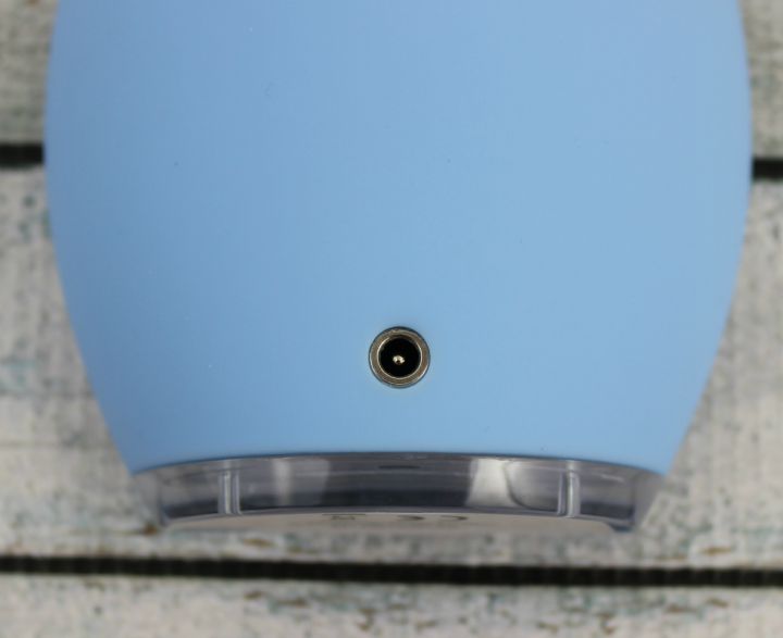 How to use the Foreo LUNA™ Cleansing Brush (a review) Hello Pretty Bird! A beauty and notso