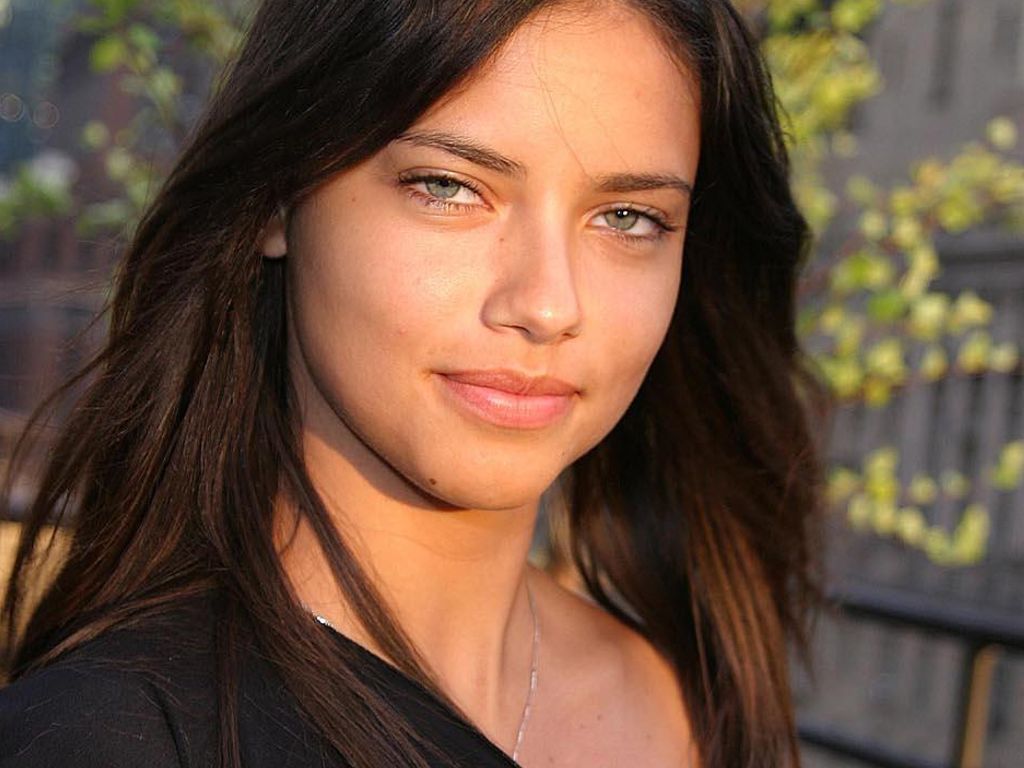 Celebrity Adriana Lima 