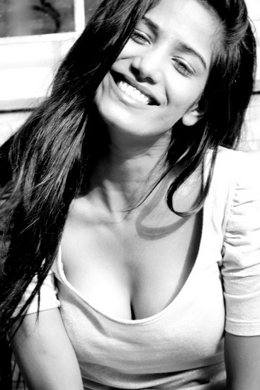 Poonam-Pandey-Twitter-9.jpg (367×550)