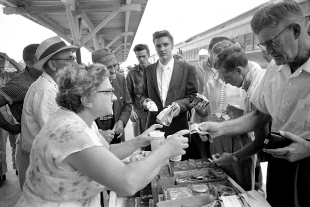 Vintage Everyday Photographs Of Elvis Presley In The Beginning By Vintage Everyday Photographs Of Elvis Presley In The Beginning By
