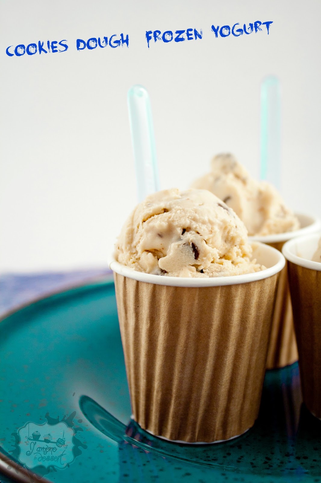 J'amène le Dessert Cookie Dough Frozen Yogurt