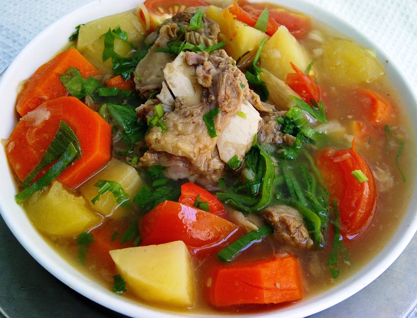 Resep dan Cara Membuat Sop Iga/Buntut Sapi Aneka Resep Resep dan Cara Membuat Sop Iga/Buntut Sapi Aneka Resep