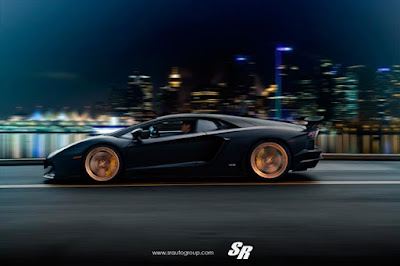 Lamborghini Aventador Preta
