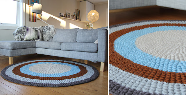 alfombra circular tejida - Deco Interior Living. Alfombra redonda tejida a crochet para un living moderno