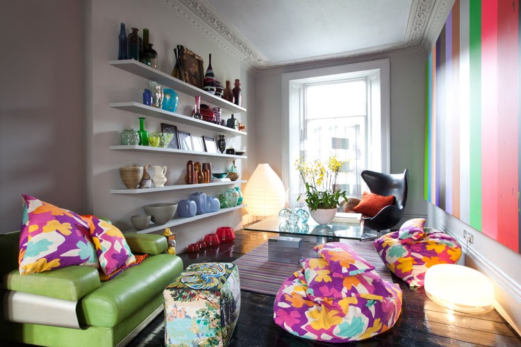 Interiores Casa: Salas de estar: Elegancia Vibrante en Londres por