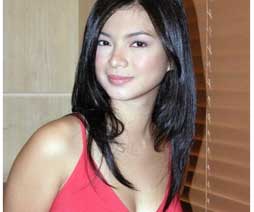 Angel Locsin Reacted on Racist Remarks against Azkals by Arnold Clavio