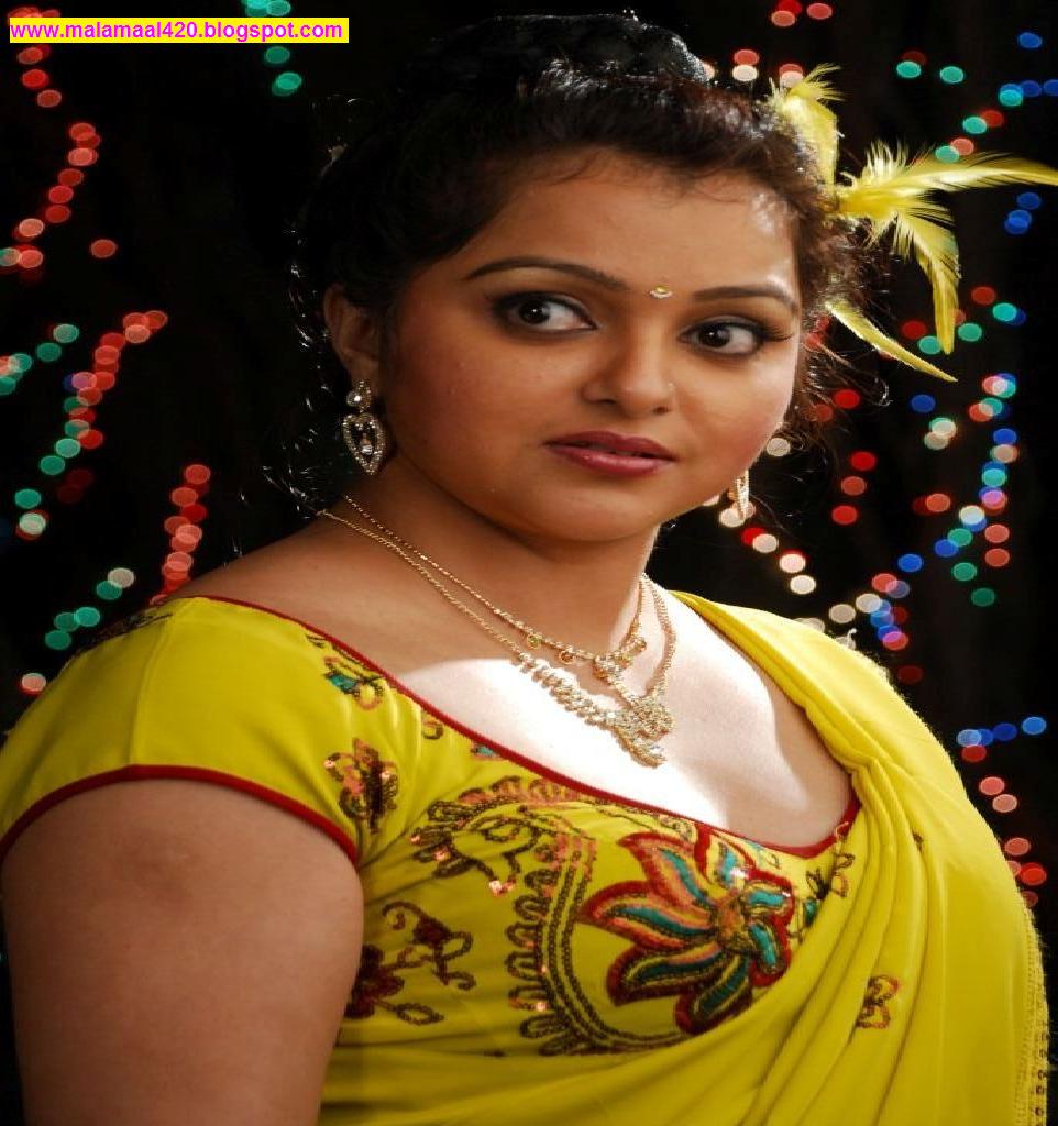 Mallu Bhabhi Hot In Yellow Blouse Hot Pictures & Images | Girls