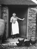 old-farm-woman.jpg (338×450)