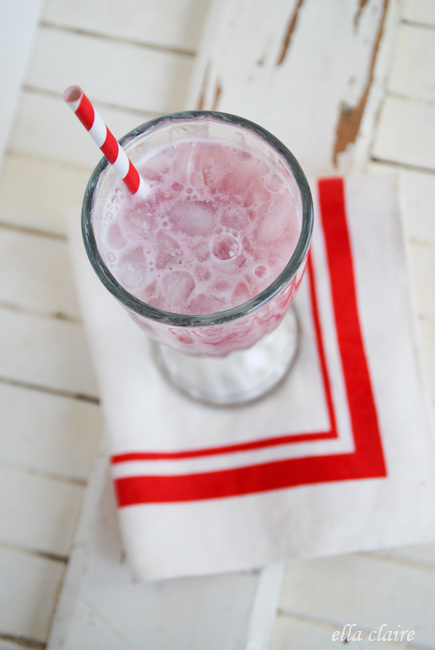 How to make the PERFECT Italian Cream Soda! Perfect for summer parties and BBQs.