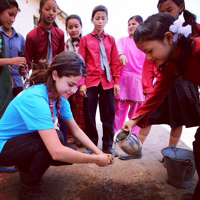 Selena Gómez visita Nepal como embajadora de UNICEF Selena Gómez visita Nepal como embajadora de UNICEF