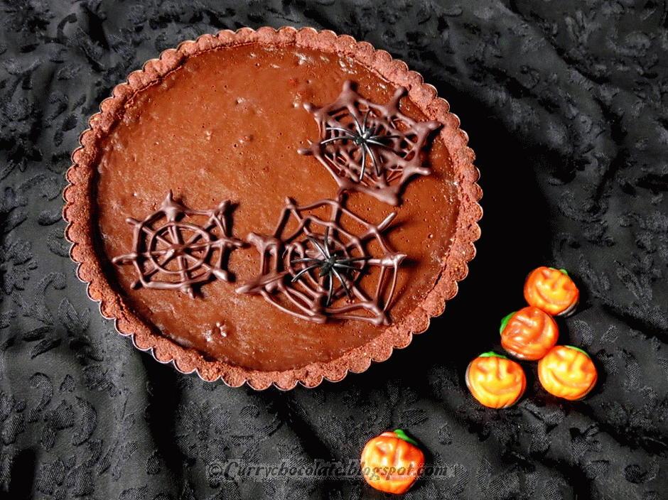 Tarta Halloween de chocolate y avellanas - Chocolate tart with hazelnut crust Tarta Halloween de chocolate y avellanas - Chocolate tart with hazelnut crust