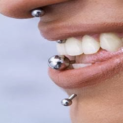 Piercing na Boca Fotos de Piercing na Boca