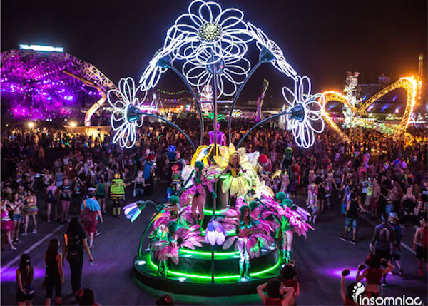 Explore EDC Las Vegas 2015 Through Pictures Explore EDC Las Vegas 2015 Through Pictures