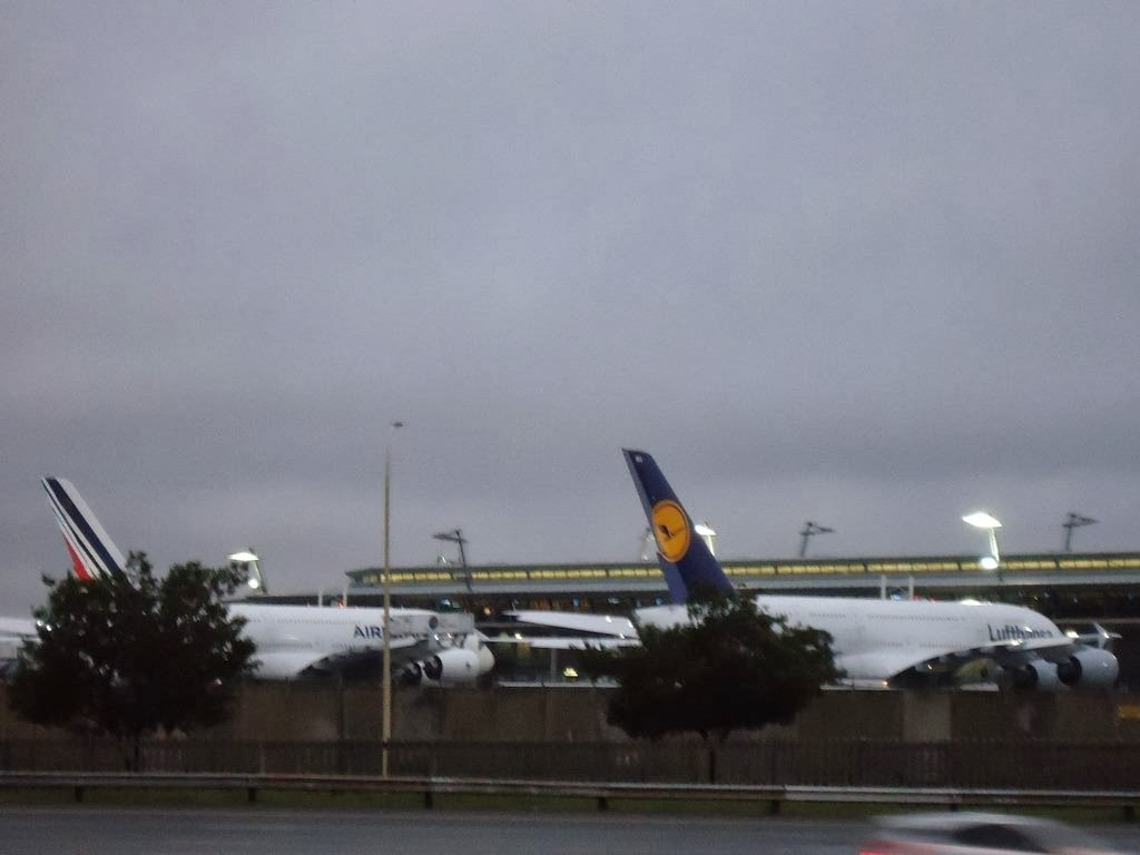 http://4.bp.blogspot.com/-NzdPXsbDsnc/Ux4-ARnu_PI/AAAAAAAACEc/IQyKc6S_Fw0/s1600/LeonardsLufthansa.jpg