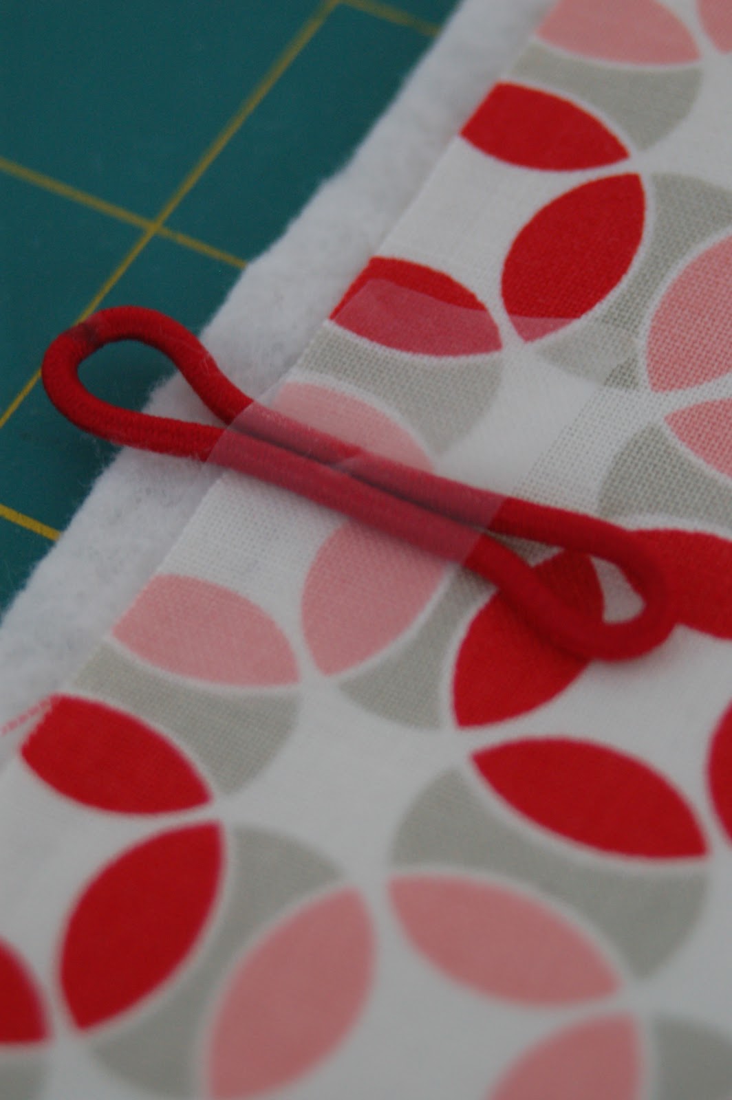 using hair elastics mini tutorial lots of pink here!