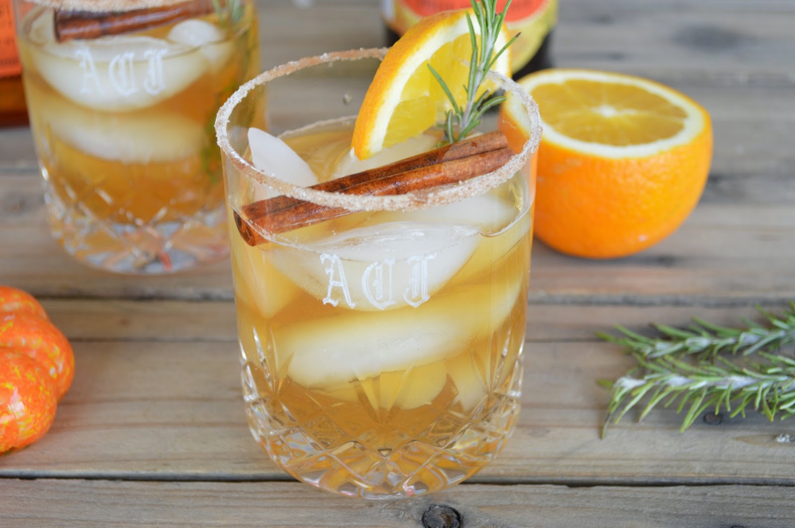 Hot Dog It's a Food Blog Sparkling Pumpkin Apple Cider Bourbon Cocktails