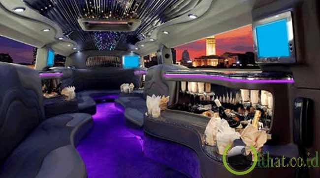 Merah muda Hummer Limo Merah muda Hummer Limo