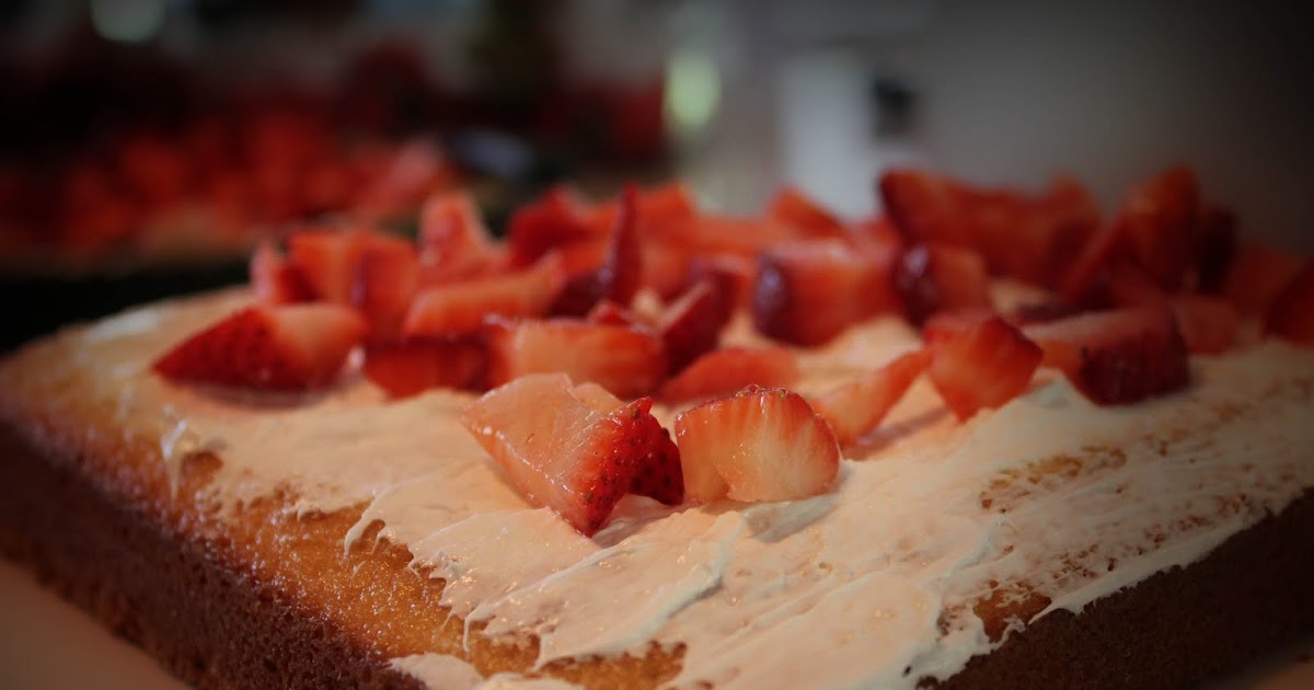 sassafras strawberry surprise baking cake