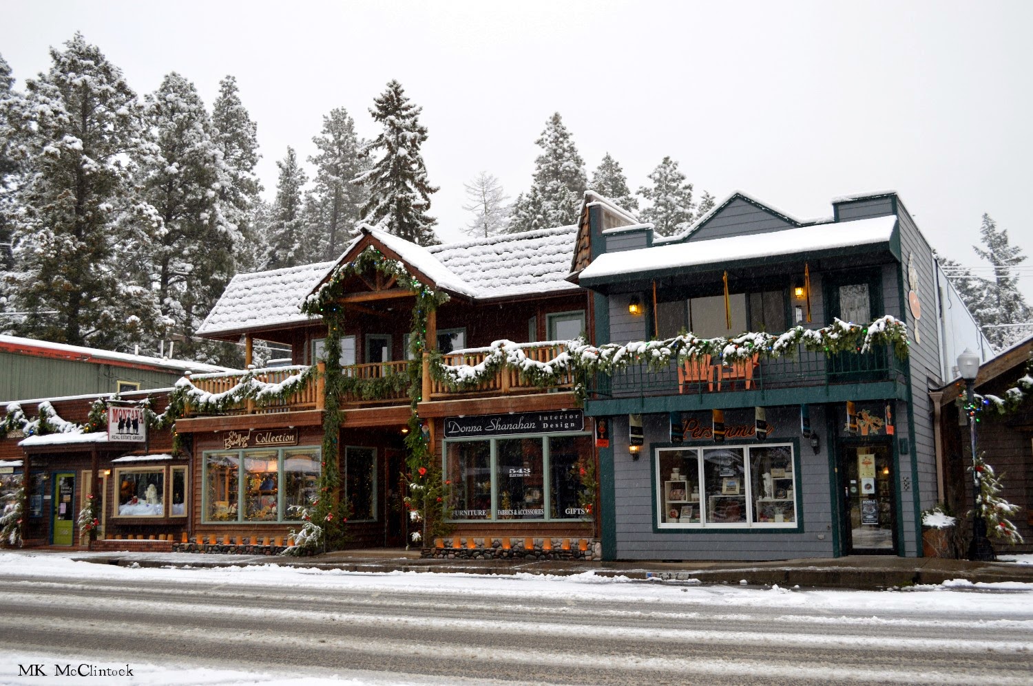 Books and Benches Bigfork A Tour of 'Montana's Christmas Village'