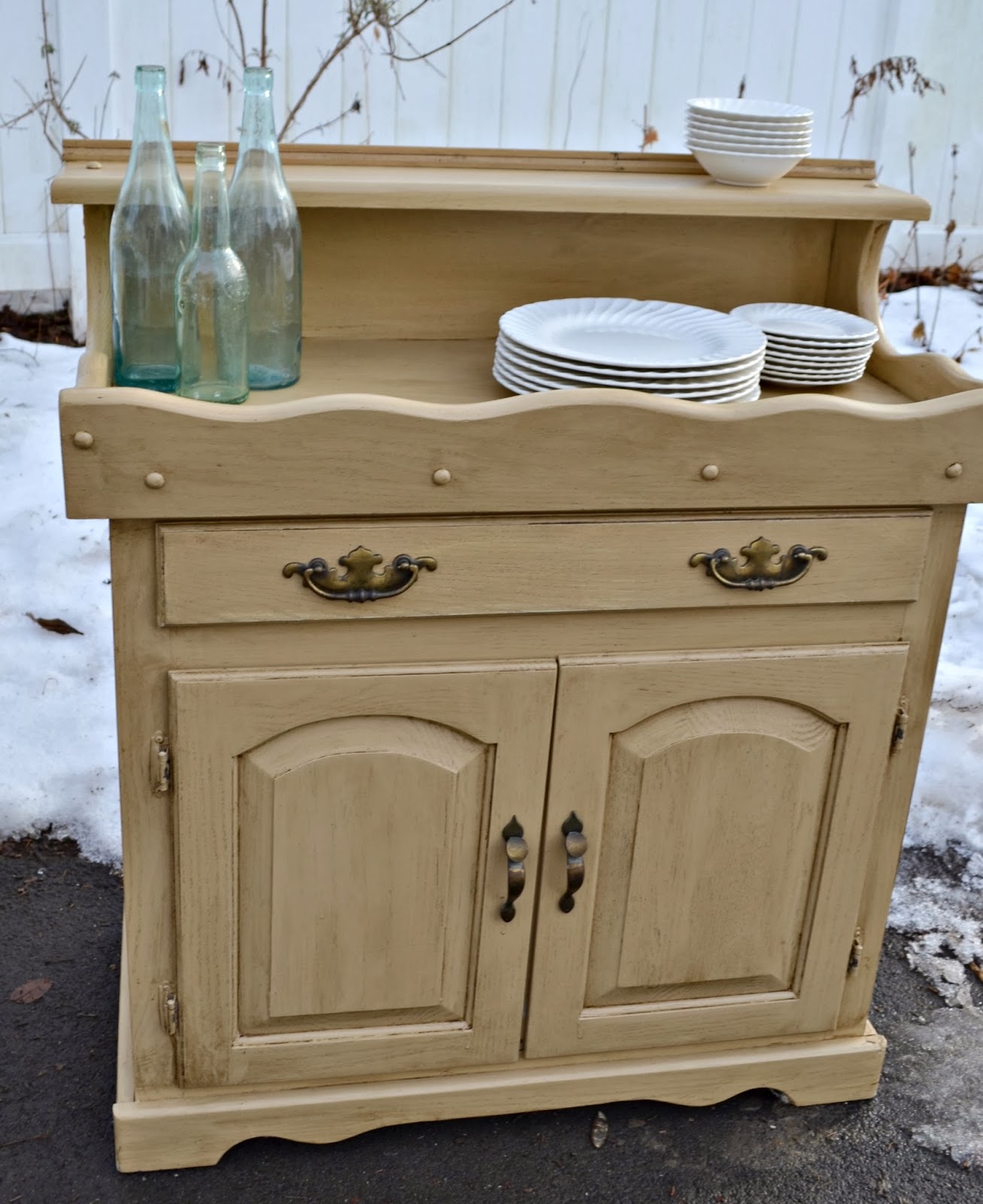 Heir and Space A Matching Hutch and Dry Sink